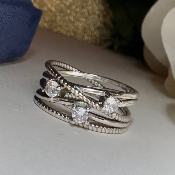 NEW! Sterling Silver Diamond Crossover multi band wide ring. Size about 8. - Picture 4 of 12